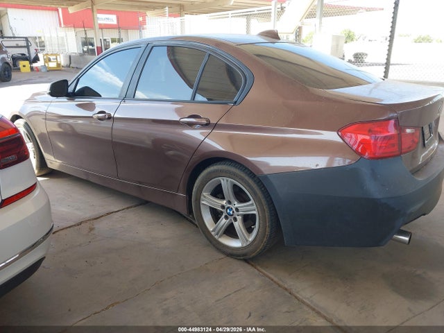 BMW 320i 2014 WBA3B1G54ENS80592 Image 3