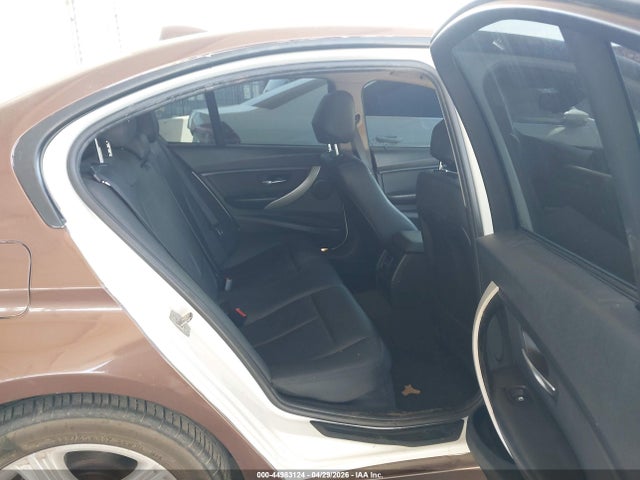 BMW 320i 2014 WBA3B1G54ENS80592 Image 8