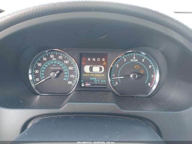 44983134 :رقم المزاد ، SAJWA0F75F8U52176 vin ، 2015 Jaguar Xf 3.0 Portfolio/3.0 Sport مزاد بيع