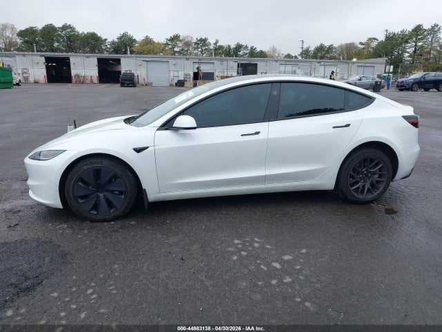 2025 Tesla Model 3 მანქანა იყიდება აუქციონზე, vin: 5YJ3E1EAXSF014580, აუქციონის ნომერი: 44983138