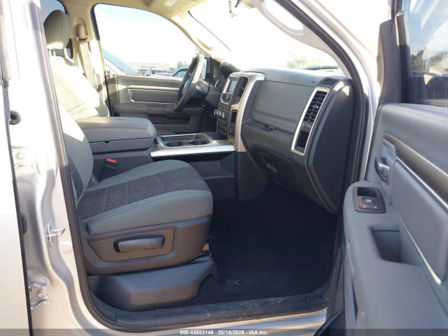 1C6RR7LG0KS521829 RAM 1500 Classic Slt 4x4 5&#039;7 Box