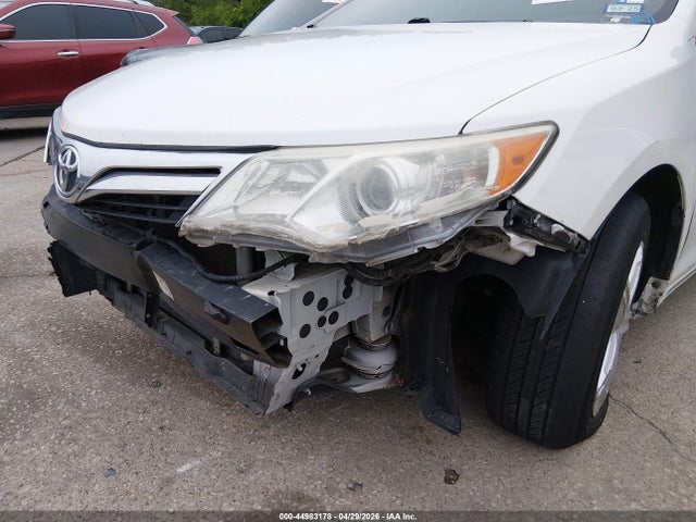 44983178 :رقم المزاد ، 4T1BF1FK3CU510647 vin ، 2012 Toyota Camry Le مزاد بيع