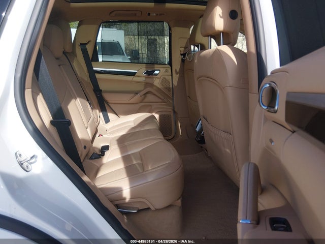 2017 Porsche Cayenne E-hybrid S/s Platinum Edition მანქანა იყიდება აუქციონზე, vin: WP1AE2A20HLA68373, აუქციონის ნომერი: 44983191