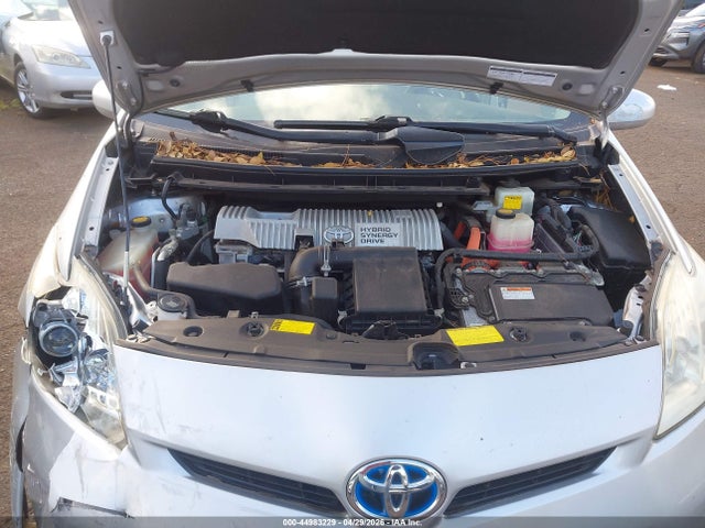 JTDKN3DU2E1781825 Toyota Prius Two