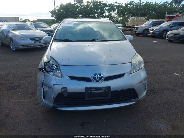 JTDKN3DU2E1781825 Toyota Prius Two