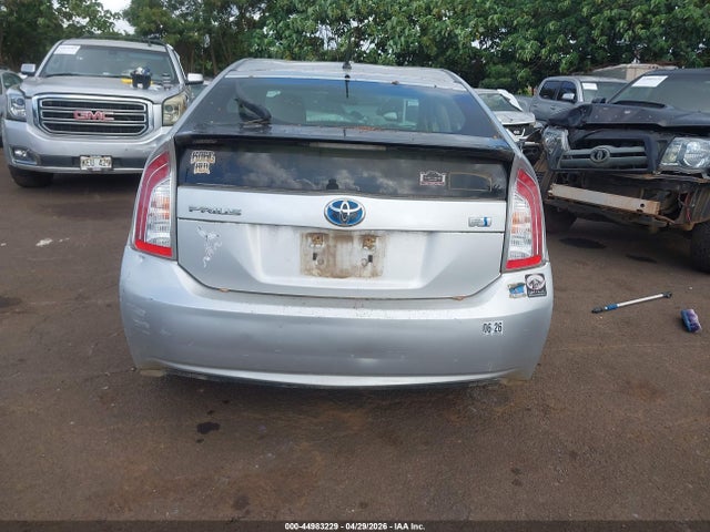 JTDKN3DU2E1781825 Toyota Prius Two