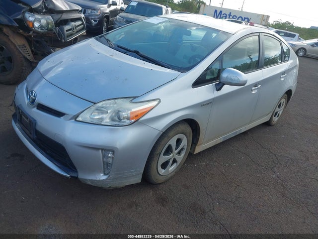 Toyota Prius Two 2014 JTDKN3DU2E1781825 Image 2