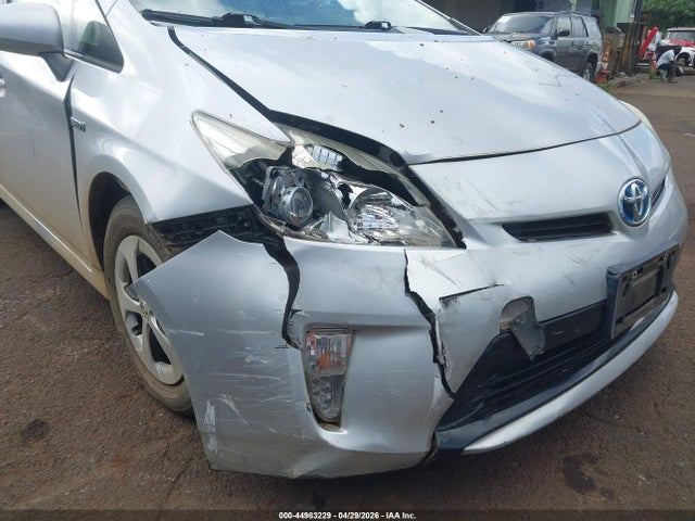 JTDKN3DU2E1781825 Toyota Prius Two