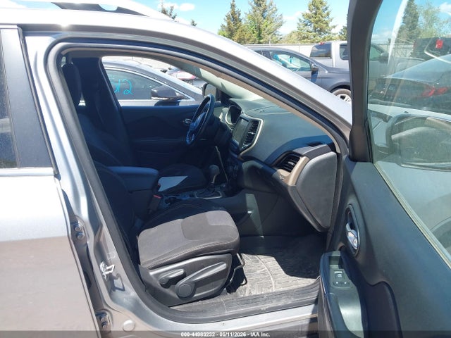 Продажа на аукционе авто 2015 Jeep Cherokee Latitude, vin: 1C4PJMCS5FW605573, номер лота: 44983232