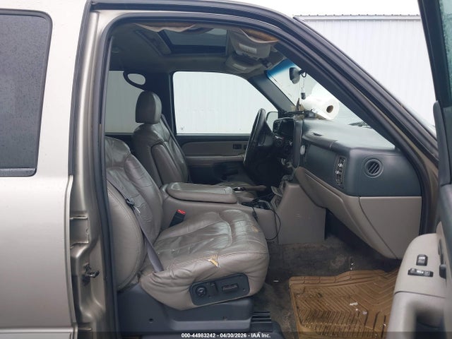 Aukcja sprzedaży 2002 Chevrolet Suburban 1500 Lt, vin: 3GNFK16ZX2G303826, numer aukcji: 44983242