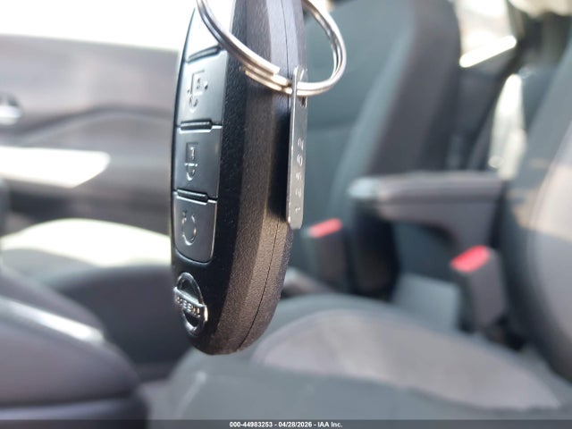 3N1CP5CU5KL562649 Nissan KICKS SV