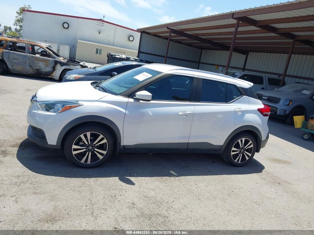 3N1CP5CU5KL562649 Nissan KICKS SV