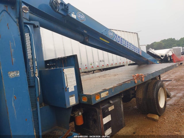 44983255 :رقم المزاد ، 1HTSCABP9XH697117 vin ، 1999 International 4000 4700 مزاد بيع