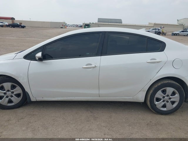 Продажа на аукционе авто 2015 Kia Forte Lx, vin: KNAFX4A63F5368732, номер лота: 44983294