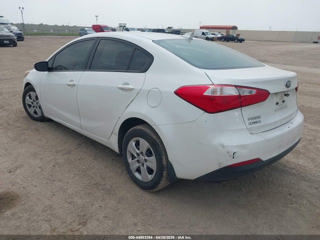 Продажа на аукционе авто 2015 Kia Forte Lx, vin: KNAFX4A63F5368732, номер лота: 44983294