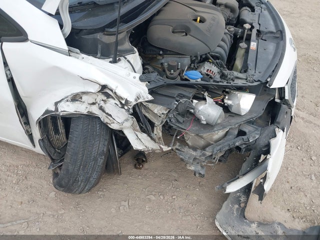 Продажа на аукционе авто 2015 Kia Forte Lx, vin: KNAFX4A63F5368732, номер лота: 44983294