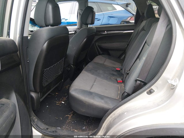 44983335 :رقم المزاد ، 5XYKT3A11DG405907 vin ، 2013 Kia Sorento Lx مزاد بيع