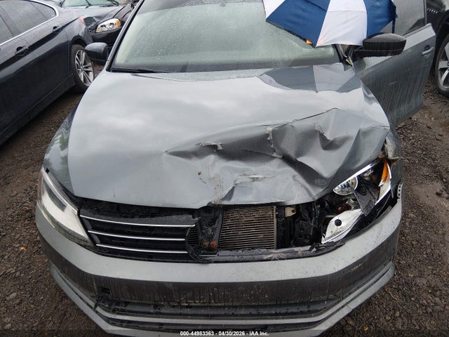 2015 Volkswagen Jetta 2.0l S მანქანა იყიდება აუქციონზე, vin: 3VW2K7AJ2FM209018, აუქციონის ნომერი: 44983363