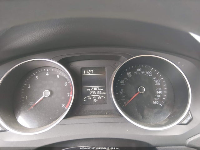 2015 Volkswagen Jetta 2.0l S მანქანა იყიდება აუქციონზე, vin: 3VW2K7AJ2FM209018, აუქციონის ნომერი: 44983363