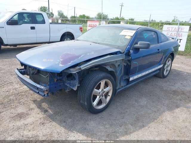 2008 Ford Mustang V6 Premium მანქანა იყიდება აუქციონზე, vin: 1ZVHT80N285204251, აუქციონის ნომერი: 44983386