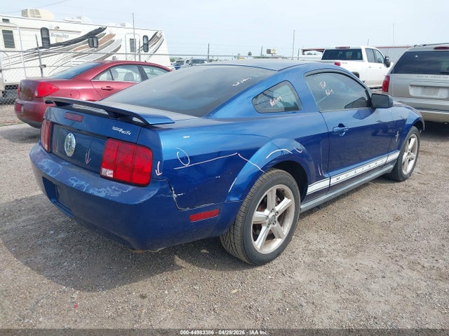 2008 Ford Mustang V6 Premium მანქანა იყიდება აუქციონზე, vin: 1ZVHT80N285204251, აუქციონის ნომერი: 44983386