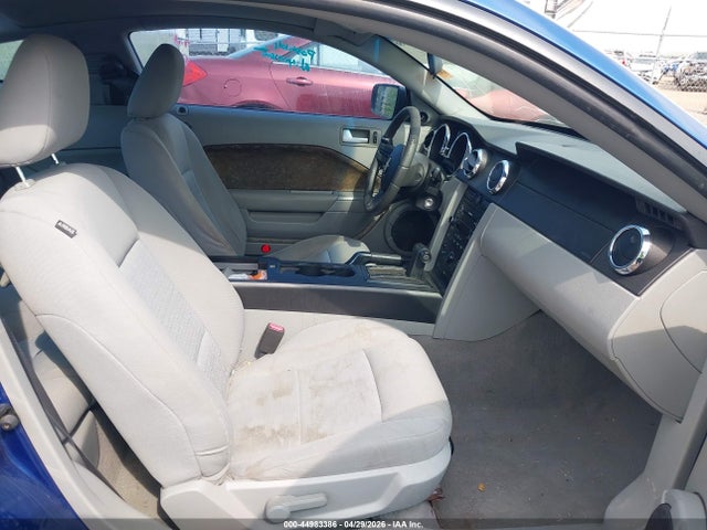 2008 Ford Mustang V6 Premium მანქანა იყიდება აუქციონზე, vin: 1ZVHT80N285204251, აუქციონის ნომერი: 44983386