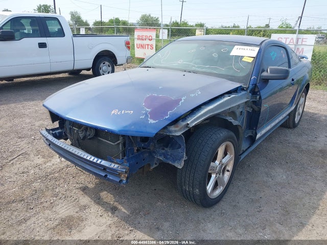 2008 Ford Mustang V6 Premium მანქანა იყიდება აუქციონზე, vin: 1ZVHT80N285204251, აუქციონის ნომერი: 44983386