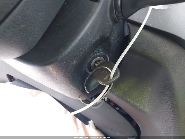 5TDXZ3DC2HS839926 Toyota Sienna Se 8 Passenger