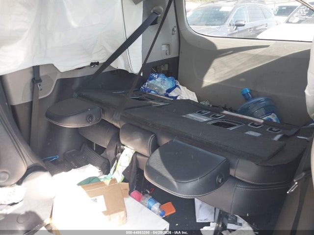 5TDXZ3DC2HS839926 Toyota Sienna Se 8 Passenger