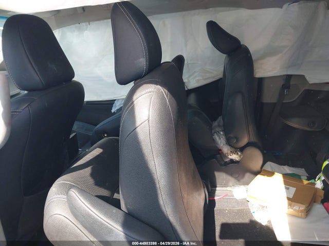 5TDXZ3DC2HS839926 Toyota Sienna Se 8 Passenger