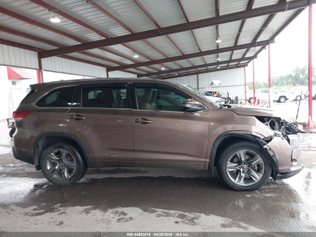 Toyota Highlander Limited Platinum 2018 5TDDZRFH7JS885644 Image 14