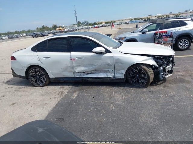 BMW 530I 2026 WBA43FJ00TCW66205 Image 13