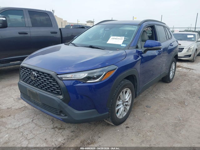 Toyota Corolla Cross Le 2023 7MUCAAAG2PV064131 Image 2