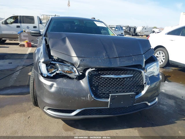 Chrysler 300 Limited 2015 2C3CCAAGXFH801940 Image 6