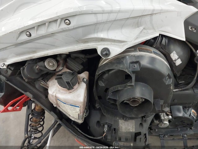44983578 :رقم المزاد ، 2BPSTJMB5MV000418 vin ، 2021 Ski-doo Summit 800 مزاد بيع