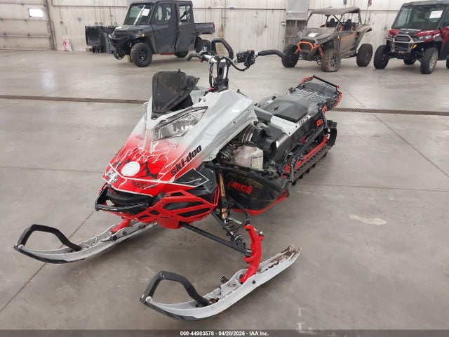 44983578 :رقم المزاد ، 2BPSTJMB5MV000418 vin ، 2021 Ski-doo Summit 800 مزاد بيع