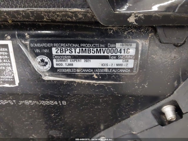 44983578 :رقم المزاد ، 2BPSTJMB5MV000418 vin ، 2021 Ski-doo Summit 800 مزاد بيع