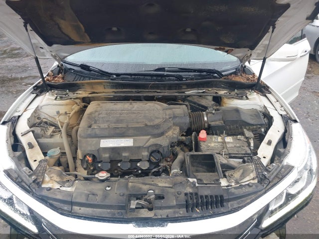 44983592 :رقم المزاد ، 1HGCR3F87HA006015 vin ، 2017 Honda Accord Ex-l V6 مزاد بيع