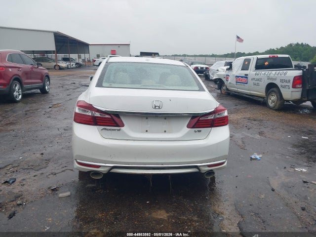 44983592 :رقم المزاد ، 1HGCR3F87HA006015 vin ، 2017 Honda Accord Ex-l V6 مزاد بيع