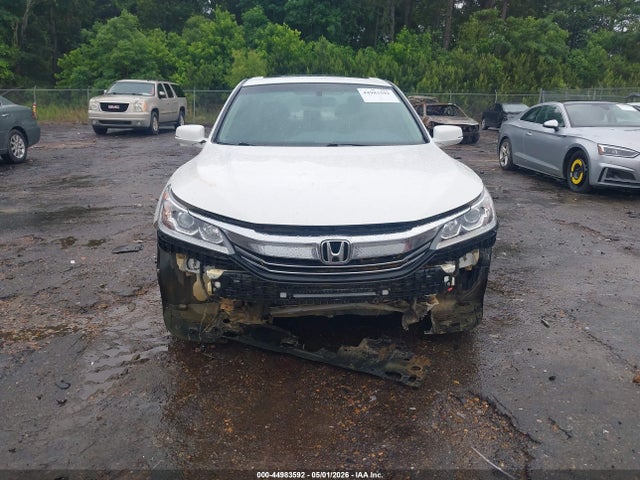44983592 :رقم المزاد ، 1HGCR3F87HA006015 vin ، 2017 Honda Accord Ex-l V6 مزاد بيع