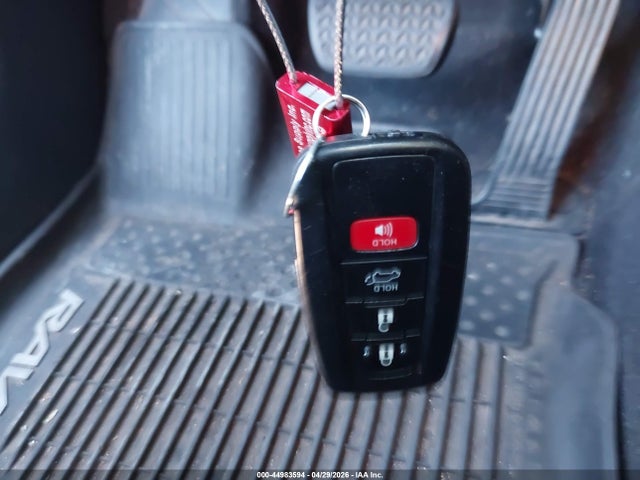 JTMW1RFV5KD018360 Toyota Rav4 Xle