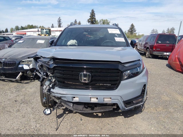 5FNYF8H88RB019775 Honda Passport Awd Black