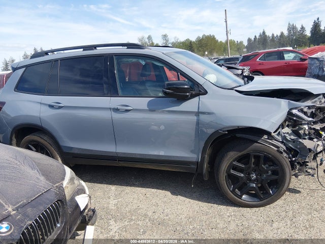 5FNYF8H88RB019775 Honda Passport Awd Black