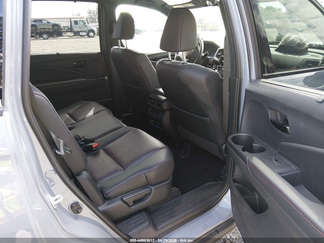 5FNYF8H88RB019775 Honda Passport Awd Black