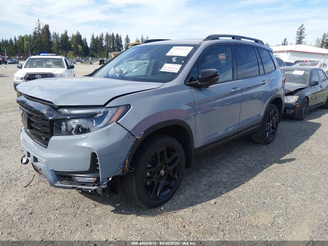 5FNYF8H88RB019775 Honda Passport Awd Black