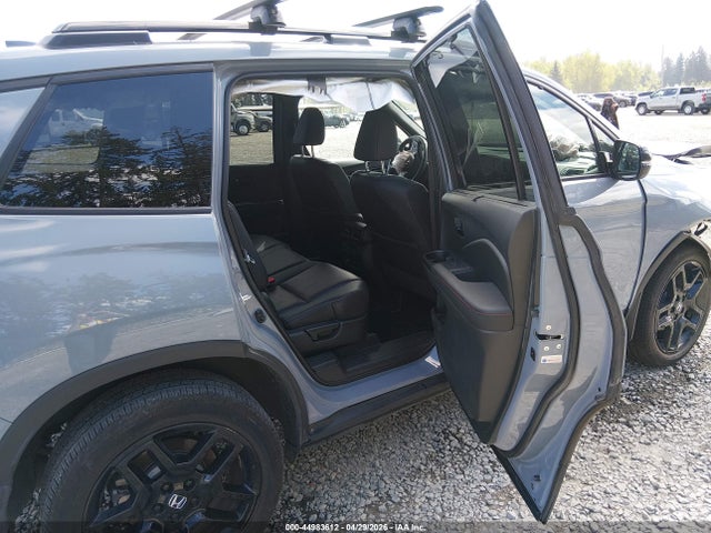5FNYF8H88RB019775 Honda Passport Awd Black