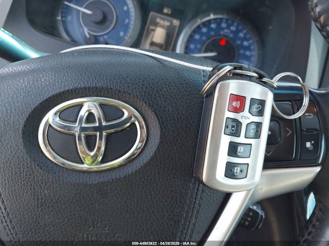 5TDDK3DC0GS135715 Toyota Sienna Limited 7 Passenger
