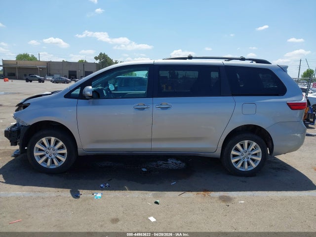 5TDDK3DC0GS135715 Toyota Sienna Limited 7 Passenger