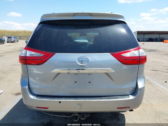 5TDDK3DC0GS135715 Toyota Sienna Limited 7 Passenger