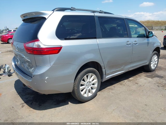 5TDDK3DC0GS135715 Toyota Sienna Limited 7 Passenger